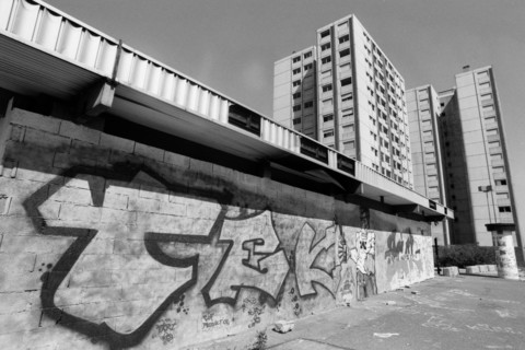 Democratie area in the Minguettes district: a  neighborhood is doomed to demolition, Venissieux, France. Archives. 1991