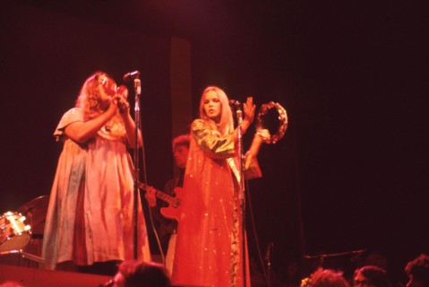 June 17, 1967, Monterey, California, USA - The 'Mamas & the Papas' closed the festival. MICHELLE PHILLIPS, right, and CASS ELLIOT perform on stage during their closing act. The Monterey International ...