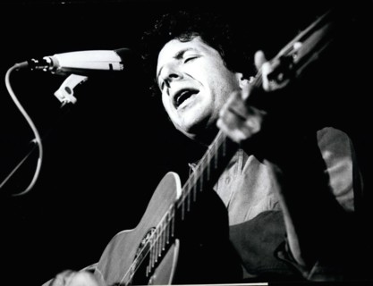 Jun. 06, 1976 - Leonard Cohen visiting Switzerland At the famous International Jazz Festival at Montreux, where every year top-stars from all over come to this week-end there was folk-musik presented....