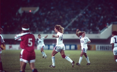 Team USA celebrating during the 1991 FIFA Women's World Cup in 1991.