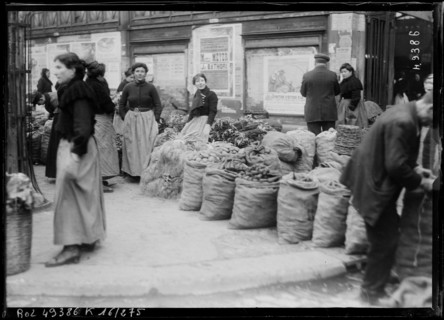 Les Halles district in Paris appears in a 1917 press photograph made during the First World War. The image records activity in the market district and documents a location associated with wartime Pari...