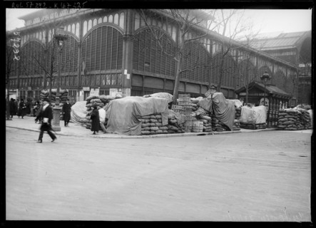 Agence Rol press photograph records the Baltard pavilion at Les Halles in the 1st arrondissement of Paris on 22 December 1919. The photograph documents the architecture and setting of the Central Hall...