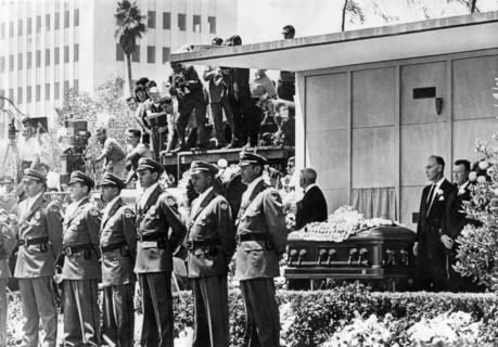 Starlet Marilyn Monroe's funeral