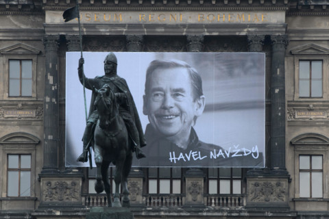 Prague, Czech Republic. 27th Oct, 2014. Portrait of Vaclav Havel on the the facade of the National Museum in Prague with writing HAVEL FOREVER, on Friday, October 27, 2014. Credit:  CTK/Alamy Live New...