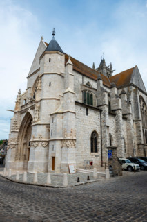 Exterior view of Eglise Notre-Dame in Moret-sur-Loing, Seine-et-Marne, Île-de-France region of north-central France