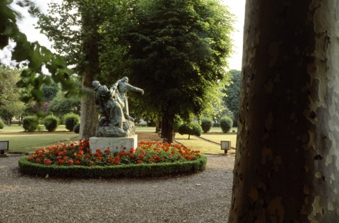 Jardins de l'hôpital du Val-de-Grâce à Paris