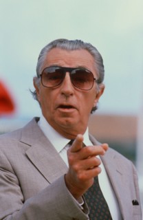 Robert Mitchum, 1989