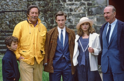 Un château au soleil (série TV)