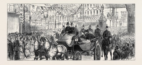 THE DUKE AND DUCHESS OF EDINBURGH AT ASHFORD: THE PROCESSION PASSING THE SARACEN'S HEAD, DECEMBER
