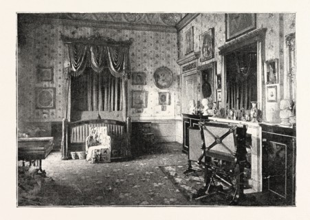 HER MAJESTY'S BEDROOM AT BUCKINGHAM PALACE