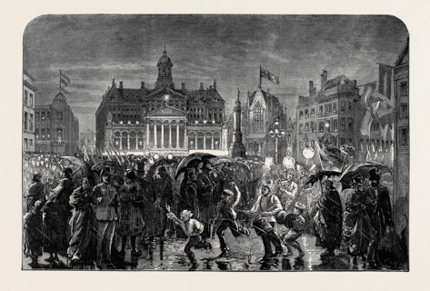 THE TERCENTENARY OF DUTCH INDEPENDENCE: THE REJOICINGS AT AMSTERDAM: THE ILLUMINATIONS ON THE DAM