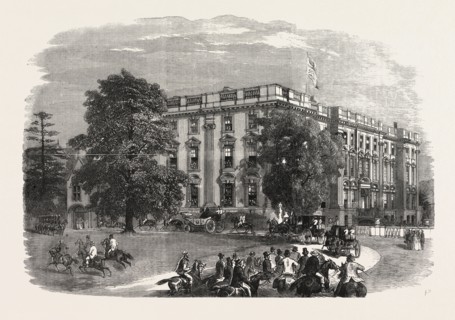 QUEEN VICTORIA'S VISIT TO BIRMINGHAM, UK: ARRIVAL OF HER MAJESTY AT STONELEIGH ABBEY, 1858