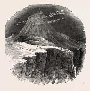 CLIMBING THE MONT BLANC: THE SUMMIT OF MONT BLANC, SEEN PROM THE ROCHER ROUGE, ALPS, FRENCH ALPS,