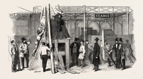THE GREAT EXHIBITION, CRYSTAL PALACE, HYDE PARK, LONDON, UK: COLOSSAL STATUE IN THE FOREIGN NAVE,