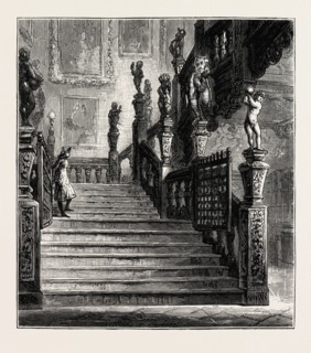 HATFIELD HOUSE, HERTFORDSHIRE, THE SEAT OF THE MARQUIS OF SALISBURY: THE GRAND STAIRCASE, UK