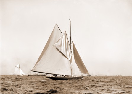 Shamrock I, setting top sail, Shamrock I (Yacht), America's Cup races, Yachts, Regattas, 1899