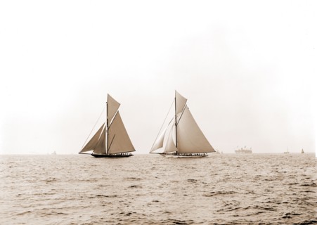 Shamrock I and Columbia coming for the line, Columbia (Sloop), Shamrock I (Yacht), America's Cup
