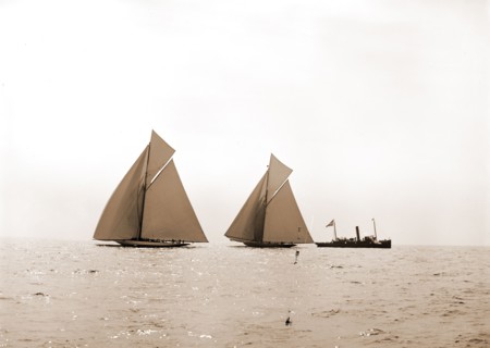 Columbia and Shamrock I across the starting line, Columbia (Sloop), Shamrock I (Yacht), America's