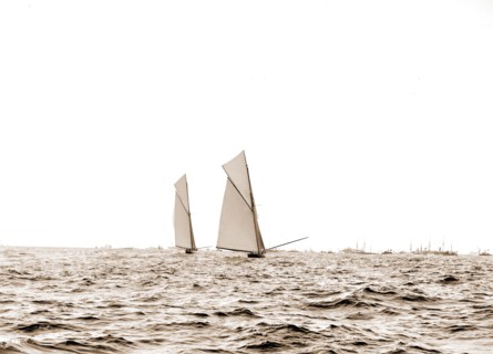 Columbia and Shamrock I, a luffing match, Columbia (Sloop), Shamrock I (Yacht), America's Cup