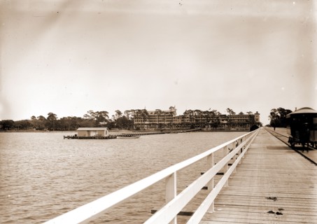 Hotel Ormond from bridge, Ormond, Fla, Hotels, Resorts, Bridges, Horse railroads, United States,