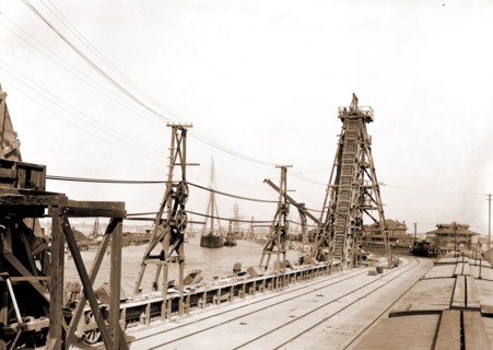 Phosphate elevators, Tampa pier, Fla, Piers & wharves, Elevators, Phosphate industry, United
