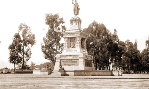 Statue of Cuitlahuac i.e. Cuauhtemoc, Jackson, William Henry, 1843-1942, Cuauhtemoc, Emperor of