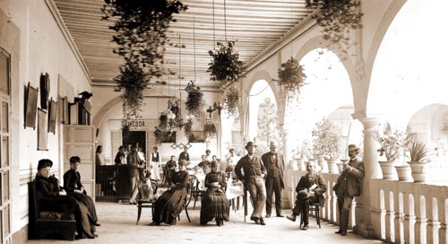 Corridors of the Hotel Diligencias, Puebla, Mexico, Jackson, William Henry, 1843-1942, Porches,