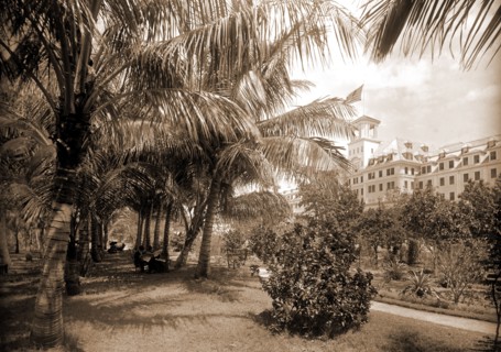 Hotel Royal Poinciana, Lake Worth, Jackson, William Henry, 1843-1942, Resorts, Hotels, Palms, Lakes