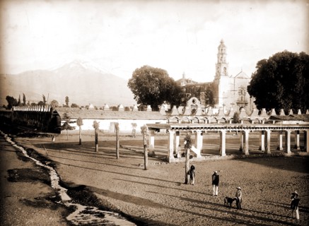 Popocatepetl from the plaza, Amecameca, Jackson, William Henry, 1843-1942, Volcanoes, Plazas,