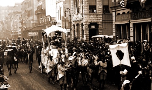 Mardi Gras day, Rex passing up Camp Street, New Orleans, Carnival, Parades & processions, Streets,