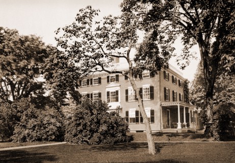 The Lowell House, Cambridge, Lowell, James Russell, 1819-1891, Homes and haunts, Dwellings, United