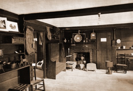 Kitchen of the John Hancock House, Lexington, Hancock, John, 1671-1752, Homes & haunts, Clarke,