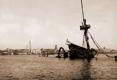 El mar de la Cabana, Jackson, William Henry, 1843-1942, Harbors, Cuba, 1900, Restos del U.S.S.