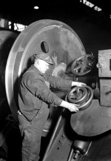 Eddystone, Pennsylvania - Railroad parts. Baldwin Locomotive Works. Machinist machining wheel to