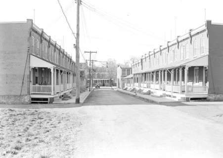 Lancaster, Pennsylvania - Housing. Moderatly priced homes in Lancaster City housing silk, linoleum