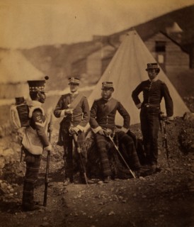 Group of the 71st Regiment with colour sergeant, Crimean War, 1853-1856, Roger Fenton historic war