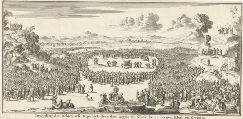 Israelites bring burnt offerings and sacrifices on Mount Ebal and Gerizim, print maker: Jan Luyken,