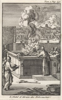 Priest sacrifices bull on the offering altar, Jan Luyken, Pieter Mortier, 1705