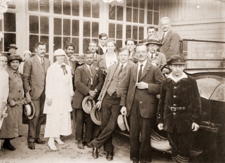 Group of delegates to the IIIrd International at Pavlovsk Palace, Petrograd, Saint Petersburg, July