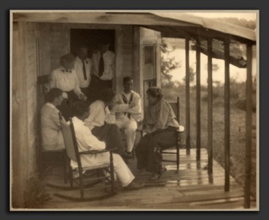 Gertrude L. Brown, A Good Story, American, c. 1870 - 1934, 1913, platinum print mounted on gray