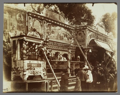 FÃªte des Invalides (Dog Show at a Street Fair)