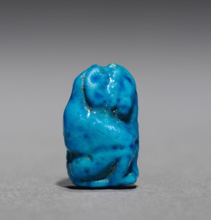 Hamadryas Baboon Amulet, 1540-1069 BC. Egypt, New Kingdom. Faience; overall: 1.5 x 0.7 x 0.6 cm