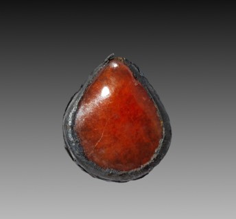 Oyster-Shell Pendant, 1980-1801 BC. Egypt, Middle Kingdom, Dynasty 12. Carnelian and silver;