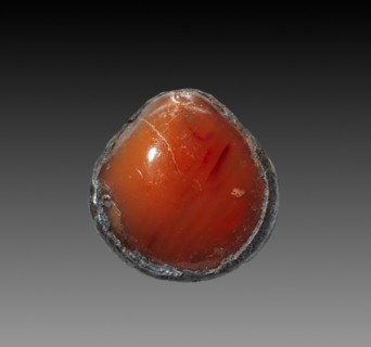 Oyster-Shell Pendant, 1980-1801 BC. Egypt, Middle Kingdom, Dynasty 12. Carnelian and silver;