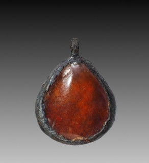 Oyster-Shell Pendant, 1980-1801 BC. Egypt, Middle Kingdom, Dynasty 12. Carnelian and silver;