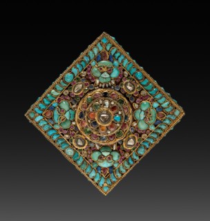 Charm Case, 19th Century. Tibet, 19th century. Gold with jewels; overall: 7.1 x 7.1 cm (2 13/16 x 2