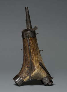 Powder Flask with Standing figures of a Man and  Woman, 1570. Germany, 16th century. Elk horn,