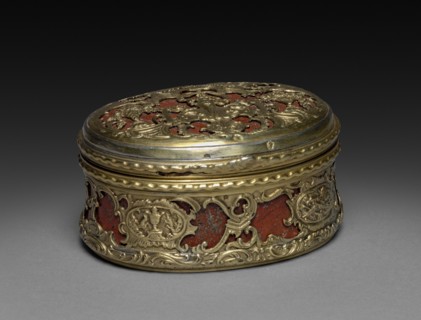 Box, late 1800s. Austria, Vienna, late 19th century. Silver gilt and hardstone; overall: 4.8 x 9.1