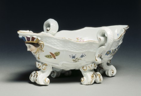 Sauceboat, 1735-56. Meissen Porcelain Factory (German). Porcelain; overall: 9.9 x 24.5 cm (3 7/8 x