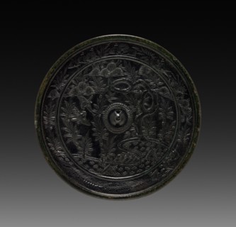 Mirror, 1185-1333. Japan, Kamakura Period (1185-1333). Bronze; diameter: 11 cm (4 5/16 in.).